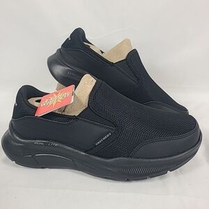 NEW Skechers Men's Equalizer 5.0 Persistable Black Shoes Sz 8